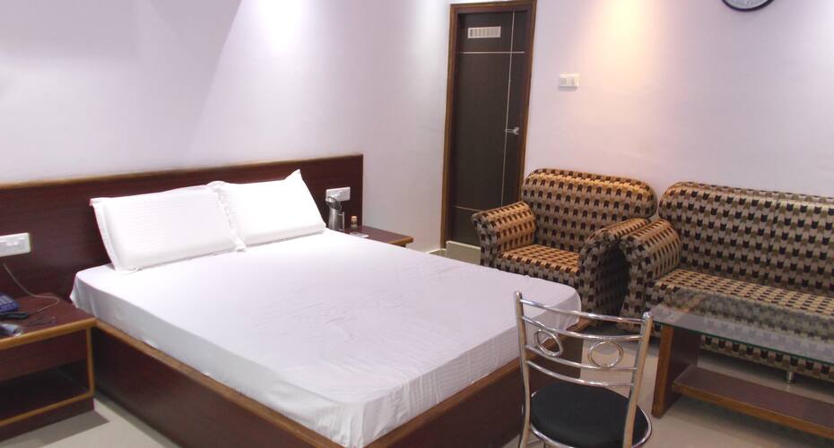 Hotel Adelphi Grande, Kushinagar 5